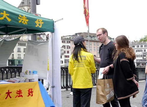 Collecting signatures in Zurich