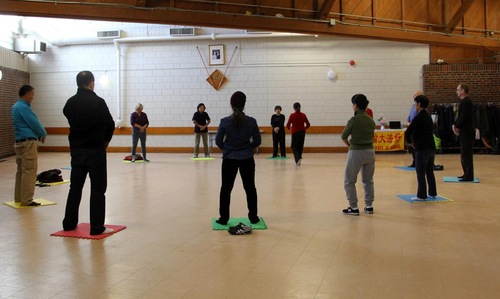 Free Falun Gong instruction sessions at Toronto's Stan Wadlow Clubhouse.