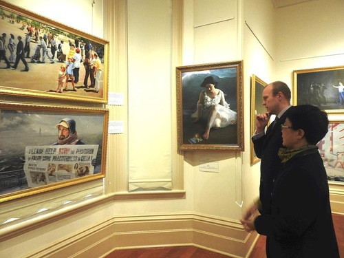c524a8301a20a7fbd395f0f8160f4718 Mayor Lachlan Clyne visits the art exhibition.