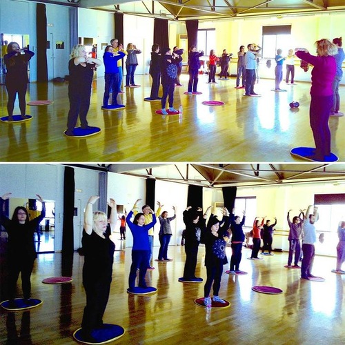 3dcd73d55d600b81c9472c704ce4b646 Attendees learn the Falun Gong exercises on Zakynthos Island.