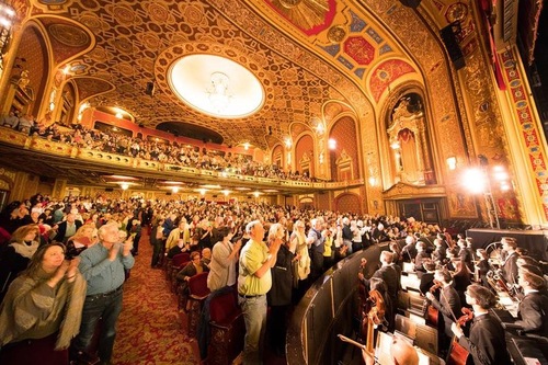 Standing ovation after Shen Yun World Company's performance at the Providence Performing Arts Center in Providence, Rhode Island on February 11, 2018.