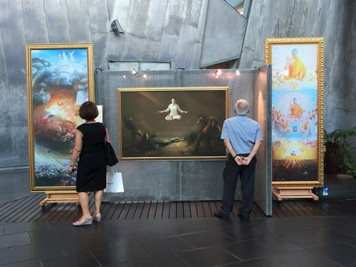 7df46a1c2fe361aa9df8ed13520b53b4 The Art of Zhen, Shan, Ren International Exhibition at the Atrium on Federation Square in Melbourne.