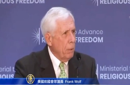 29009b6aaa4816064cacd4e3e81fde89 At the Ministerial to Advance Religious Freedom, Frank Wolf, former Congressional representative from Virginia, speaks about forced organ harvesting from Falun Gong practitioners.