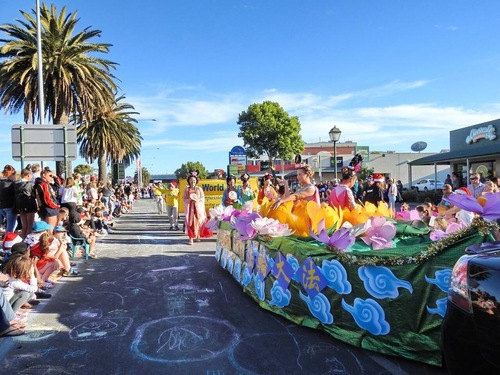 Practitioners from Adelaide participate in the Christmas parade.