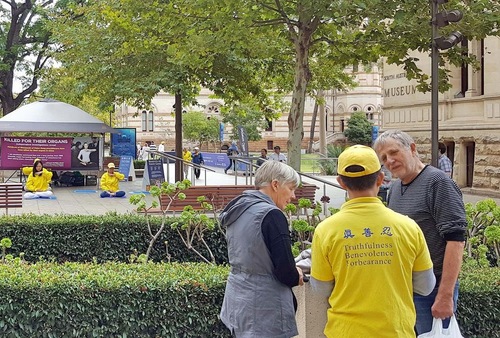 Practitioners talk to people about the persecution.