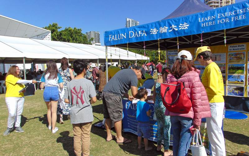 1 Falun Dafa stall at GC Multicultural Festival Falun Dafa stall at Gold Coast Multicultural Festival.