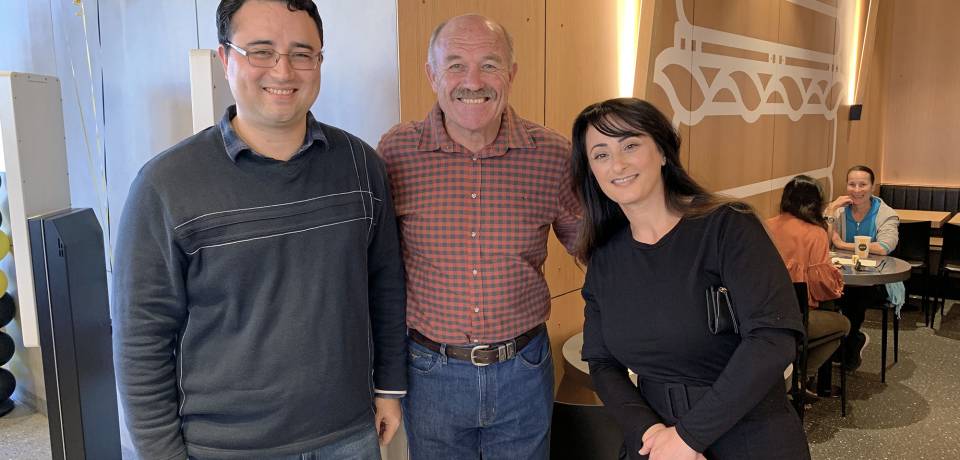 Falun Dafa Practitioners with News Queensland Presenter Wally Lewis.