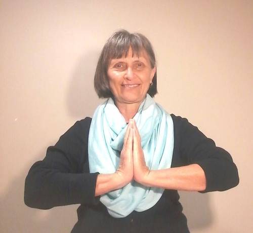 Australian practitioner Maria Meyer wishes Master Li a happy Mid-Autumn Festival.