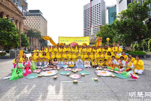 Practitioners in Queensland wish Master Li happy birthday.