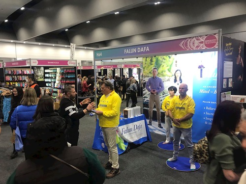 Practitioners participated in the Mind Body Spirit Festival June 10 to 13 at the Melbourne Convention and Exhibition Centre. Many people stopped by to ask about the benefits of the practice.