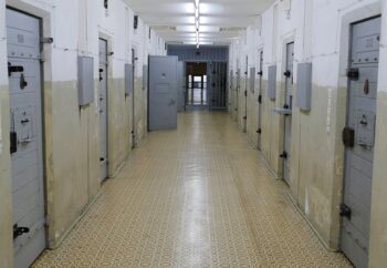 jail-4712883_640