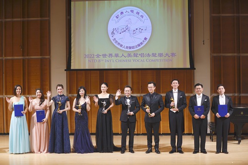 Winners of the NTD 8th International Chinese Vocal Competition held on October 2 at the Merkin Hall of Kaufman Music Centre in New York (The Epoch Times)