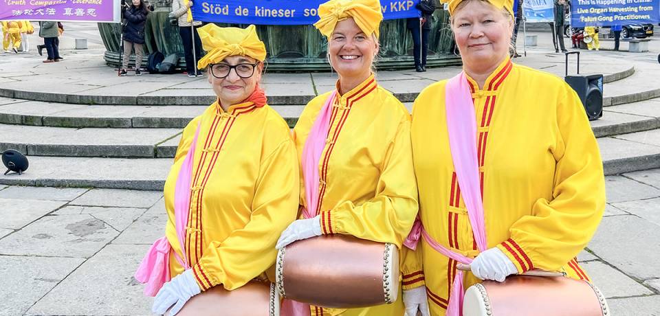 Anna (first from right) and her fellow Falun Dafa practitioners in the waist drum team