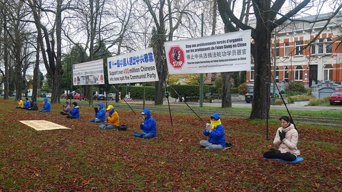 Belgian Falun Gong practitioners peacefully protested outside the Chinese Consulate on November 16, 2022.