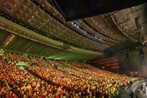 Shen Yun New York Company at the Palais des Congrès de Paris in Paris, France, on the afternoon of February 18. The company presented seven performances in Paris February 14–19, all to packed houses for a total of nearly 25,000 audience members. (The Epoch Times)