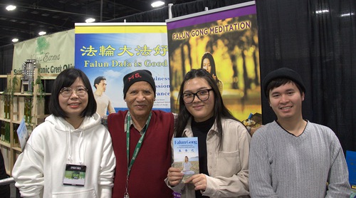 Prakash (second from left) said doing the Falun Dafa exercises made him feel calm.