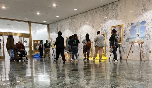 Many people saw the Art of Zhen-Shan Ren exhibition held at the Legislative Office Building in Albany March 28 to 31.