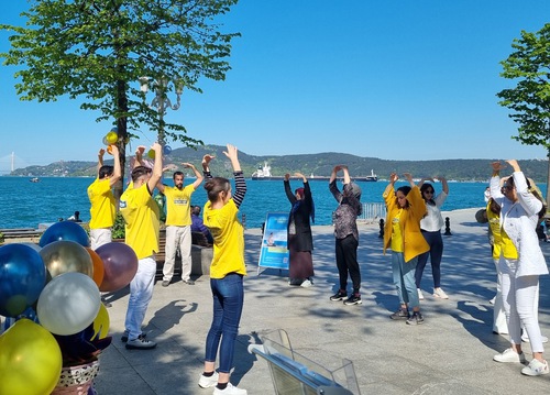 Group practice in Heydar Aliyev Park in Istanbul on May 13, 2023