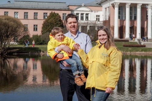 Sophia Avellina and her family