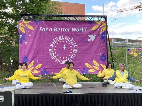 Practitioners were invited to demonstrate the exercises on stage.