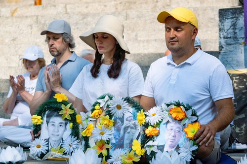Practitioners held a rally in front of the municipal building on Kiev’s main street on July 15, 2023.