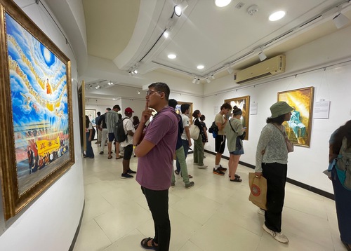 The Art of Zhen Shan Ren Exhibition was held at the Jehangir Art Gallery in Mumbai from July 20 to 23, 2023.