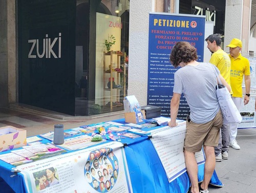 Hearing about Falun Gong