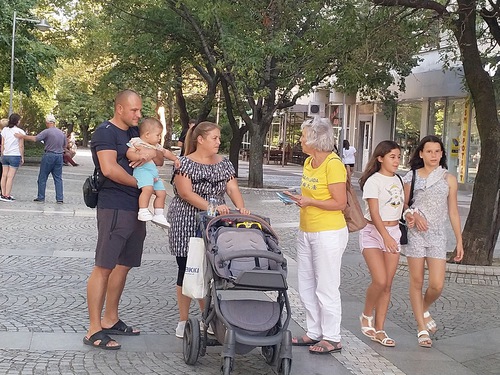 Falun Dafa practitioners held an event in Sliven, the 8th largest city in Bulgaria, on September 9, 2023, to introduce Dafa and raise awareness of the persecution in China.