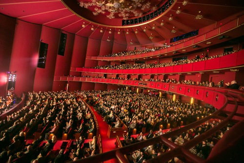 Shen Yun New World Company presented its tenth and last performance at the Kennedy Centre Opera House in Washington, D.C., to a full theater on February 4. (The Epoch Times)