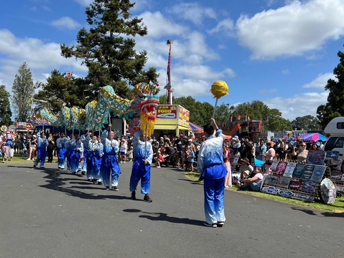Practitioners gave a dragon dance performance