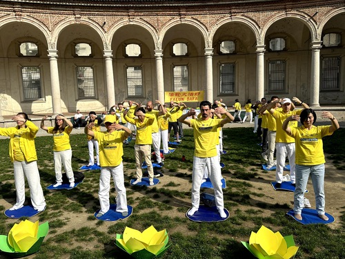 Falun Gong practitioners in Italy celebrated World Falun Dafa Day and wished the Master Li a happy birthday on May 11 and 12, 2024!
