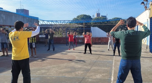 Students and teachers learned Falun Dafa at Guiomar Cabral Municipal Elementary and High School on June 8, 2024.
