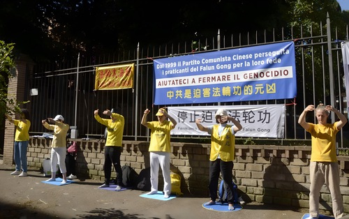 Rally in front of the Chinese Embassy in Rome on June 6, 2024 to protest the detention of Falun Dafa practitioners in China