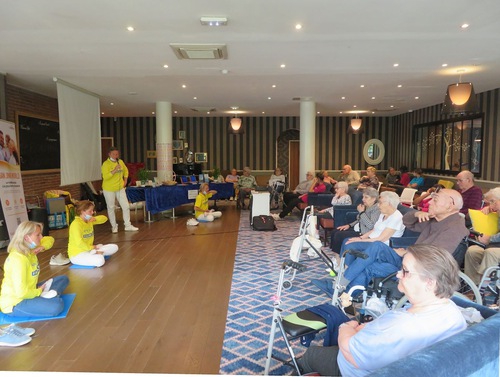 Seniors and employees of Villa Beausoleil learn the Falun Dafa exercises.