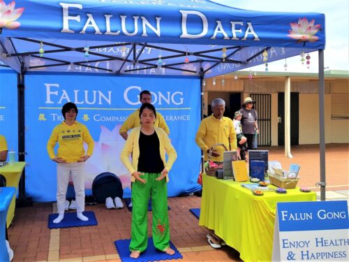 Practitioners demonstrate the Falun Dafa exercises during the Kelmscott Agricultural Show on October 19, 2024.