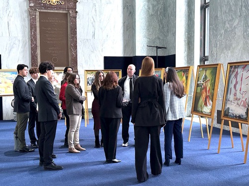 The Art of Zhen-Shan-Ren International Exhibition was held in the Rayburn Building of the House of Representatives in Washington, D.C. from November 12 to 15, 2024.