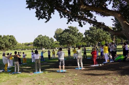 Practitioners demonstrated the five exercises at Ramat Gan National Park on Saturday, October 26, 2024.