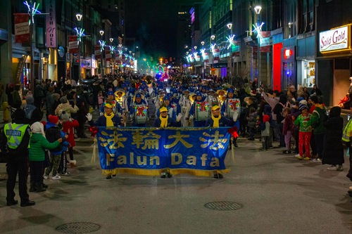 The Tian Guo Marching Band participated in five Christmas parades on November 16 and 17.