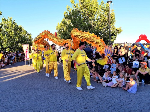 Practitioners participated in the Ellenbrook Christmas parade.
