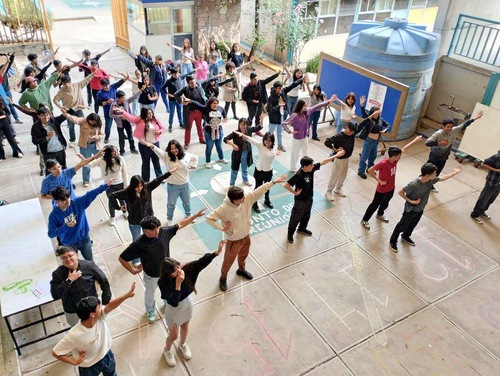 Local practitioners taught the exercises to students at CCH Azcapotzalco in Mexico City on November 7, 2024.