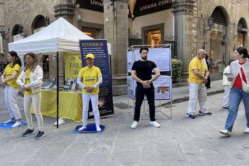 Activity at Piazza Santa Maria Novella on April 25