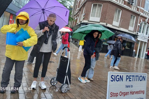 Practitioners held an event on Heuvelstraat, Tilburg’s commercial street, on May 24.